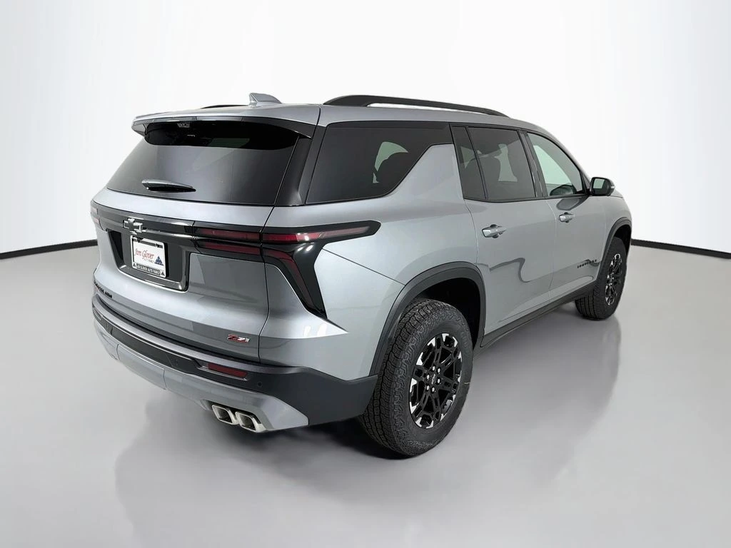 2027 Chevrolet Traverse Z71 - Photo 7