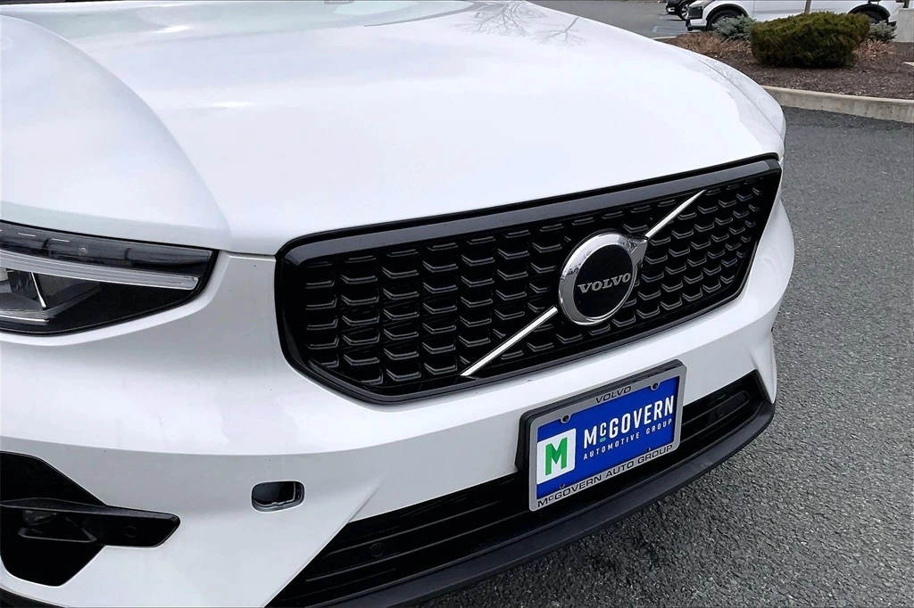 2023 Volvo - image 33