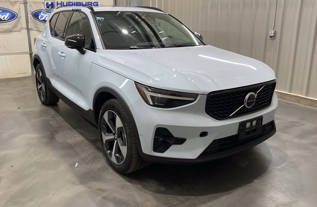 2026 Volvo XC40