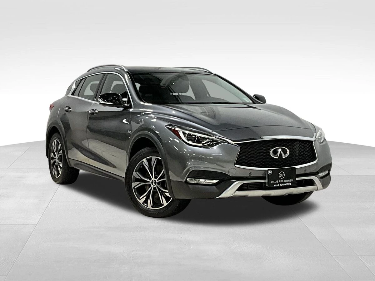 2019 INFINITI QX30 Essential's photo