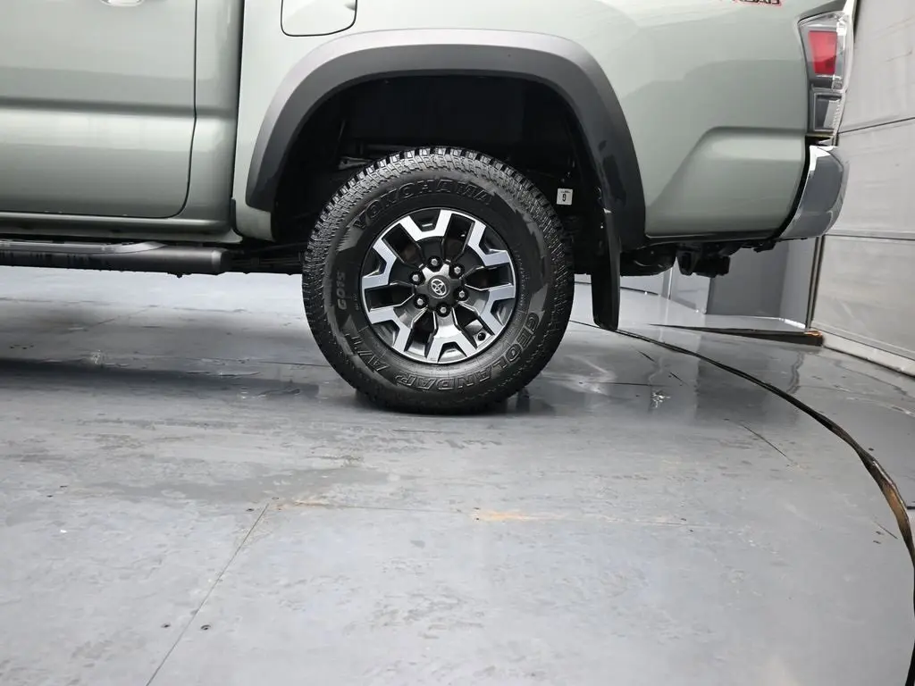 2022 Toyota Tacoma TRD Off-Road V6 photo 13