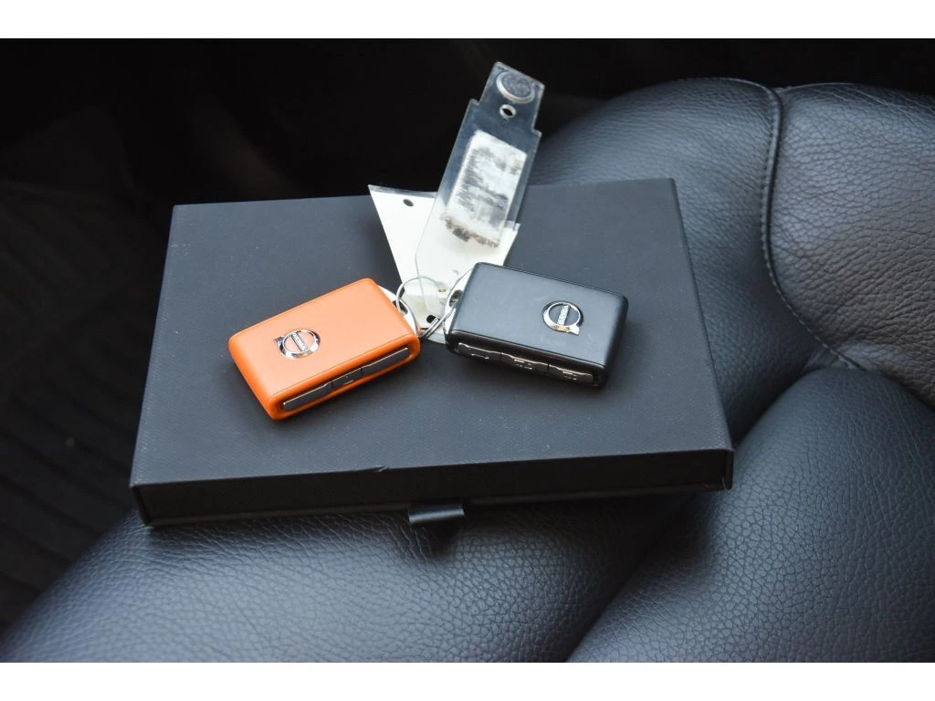 2023 Volvo - image 37