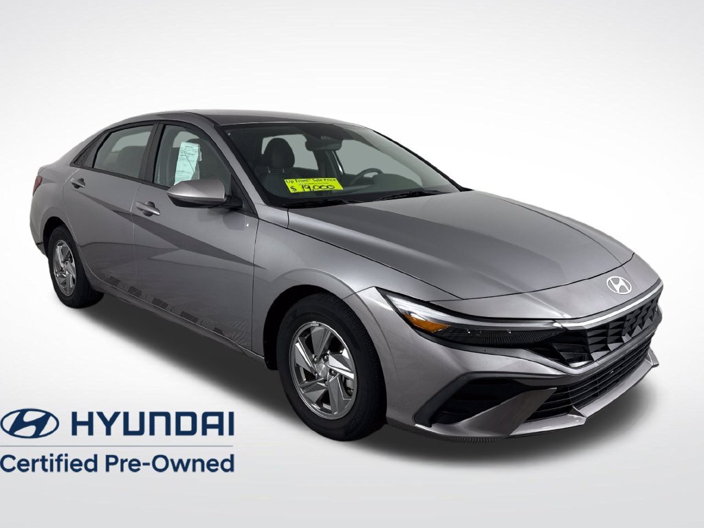 2024 Hyundai Elantra SE FWD