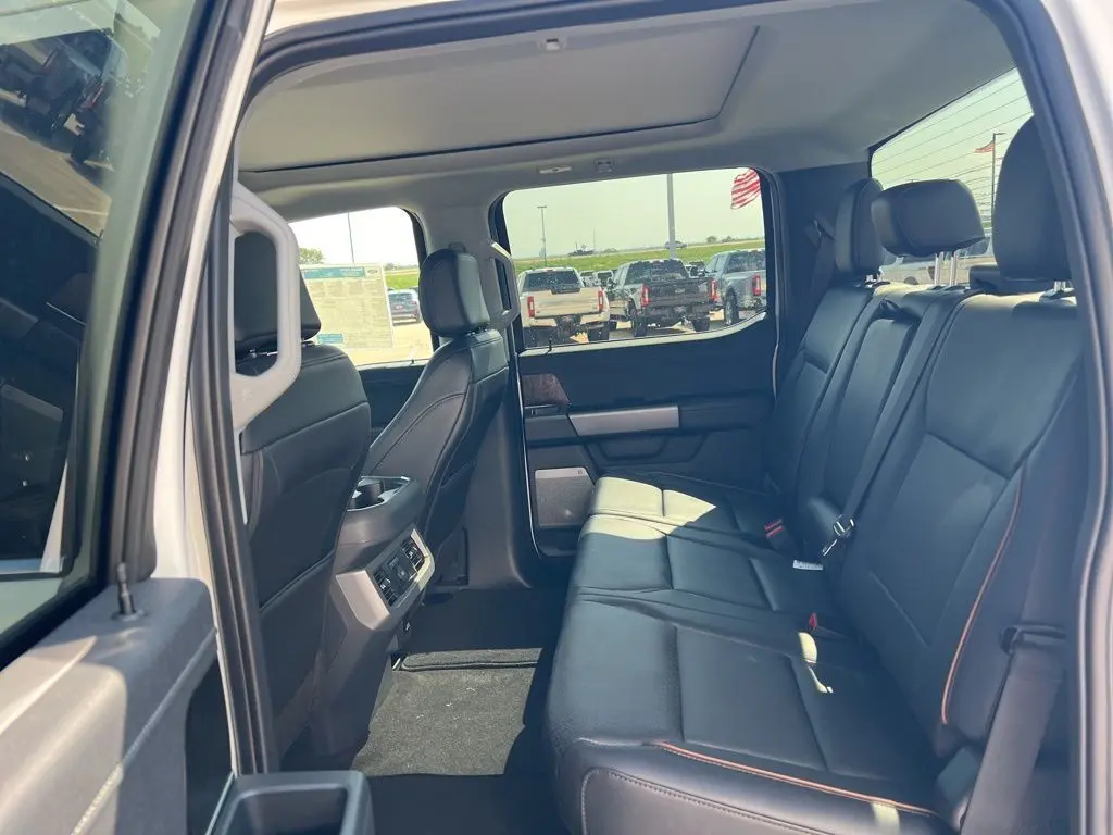 2026 Ford F-350 photo 24