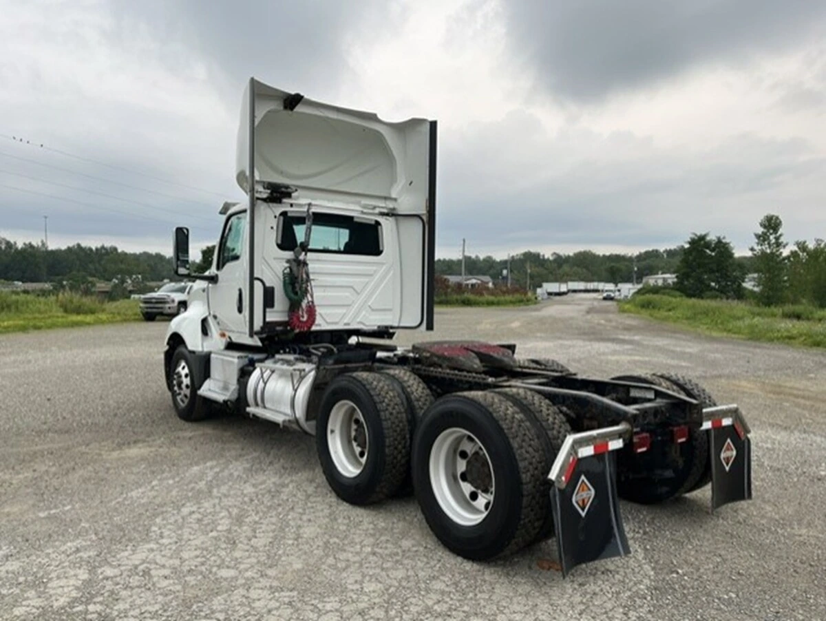 2019 International LT in Erie, PA — photo 3