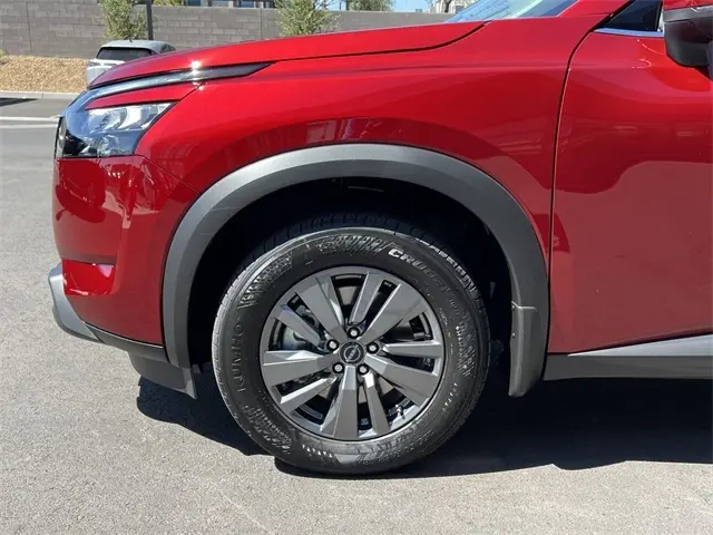 2025 Nissan Pathfinder SV photo 27