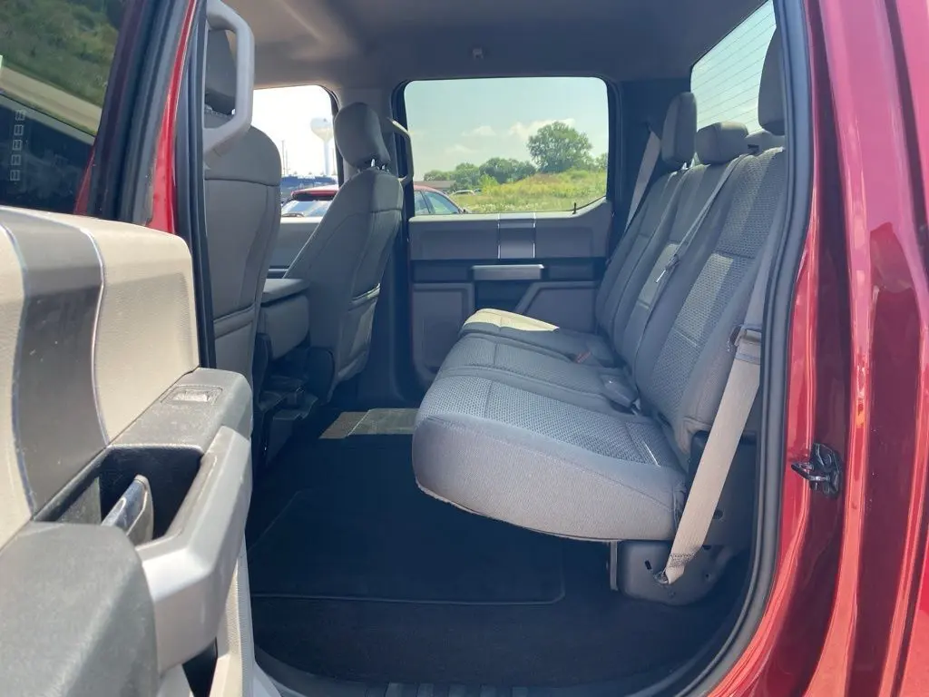 2018 Ford F-150 XLT photo 17