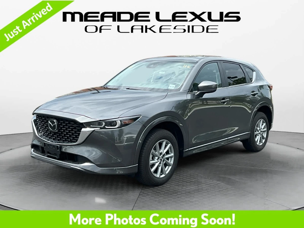 2024 Mazda CX-5 S Preferred package Auto AWD's photo