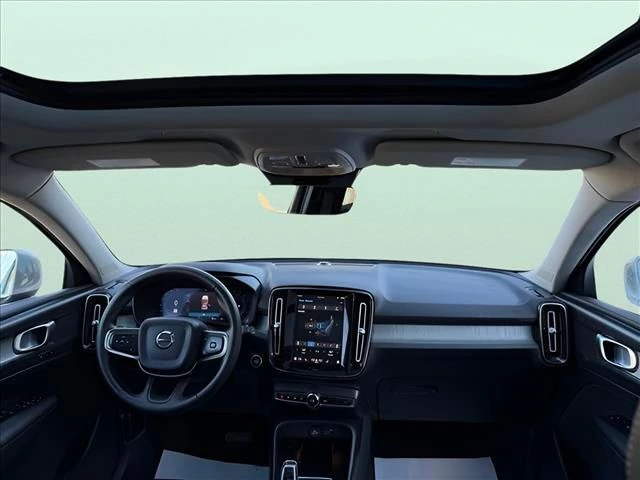 2023 Volvo - image 26