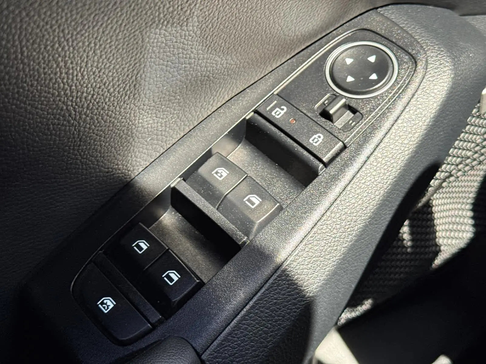 2024 Kia Seltos SX photo 20