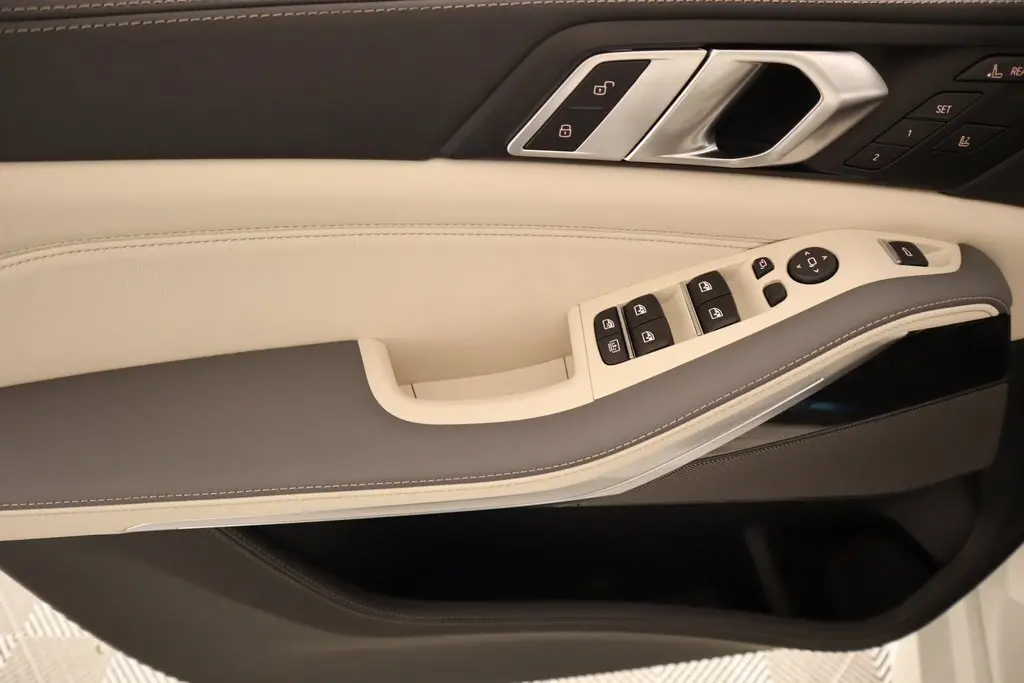 2026 Bmw X7 M60i photo 14