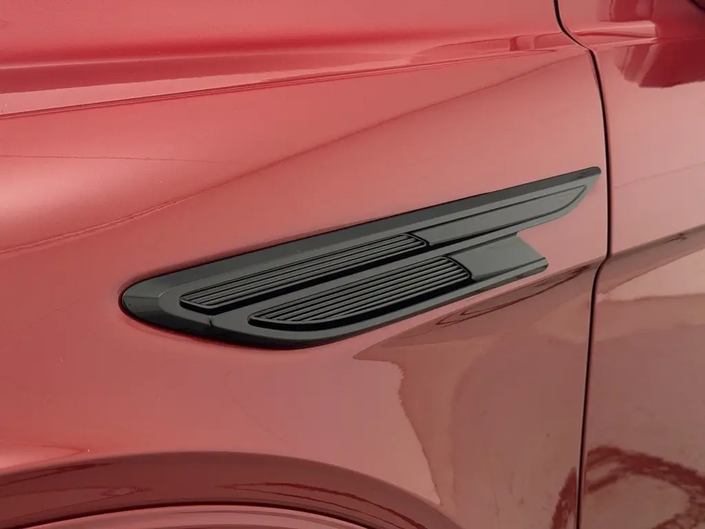 2025 Bentley Bentayga Azure photo 34