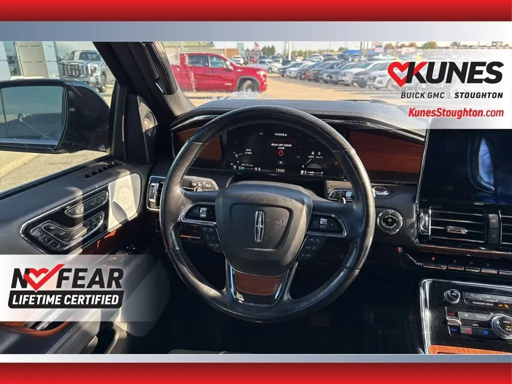 2019 Lincoln Navigator L Reserve photo 29
