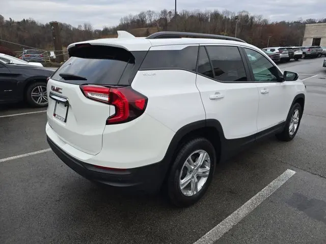 2023 Gmc Terrain SLE photo 2