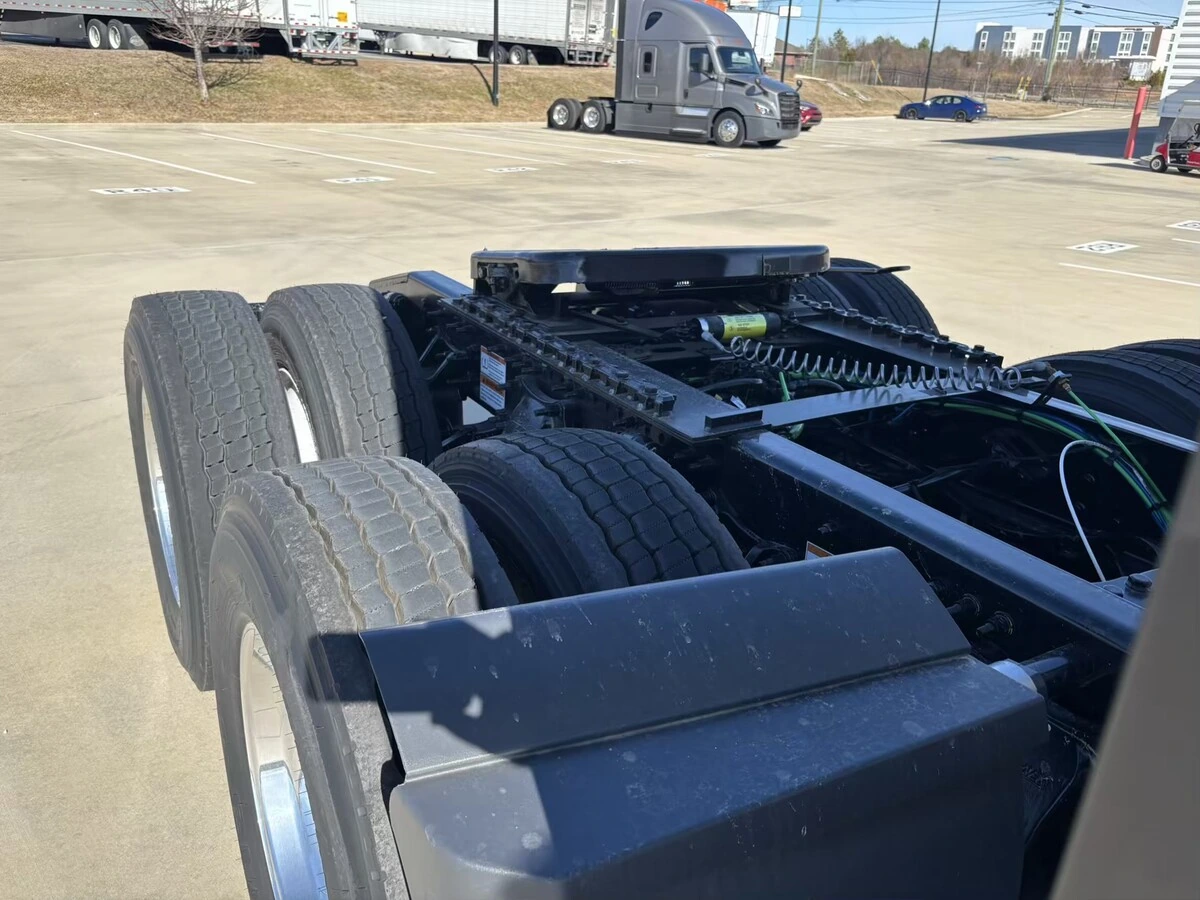 2026 Freightliner Cascadia - image 4