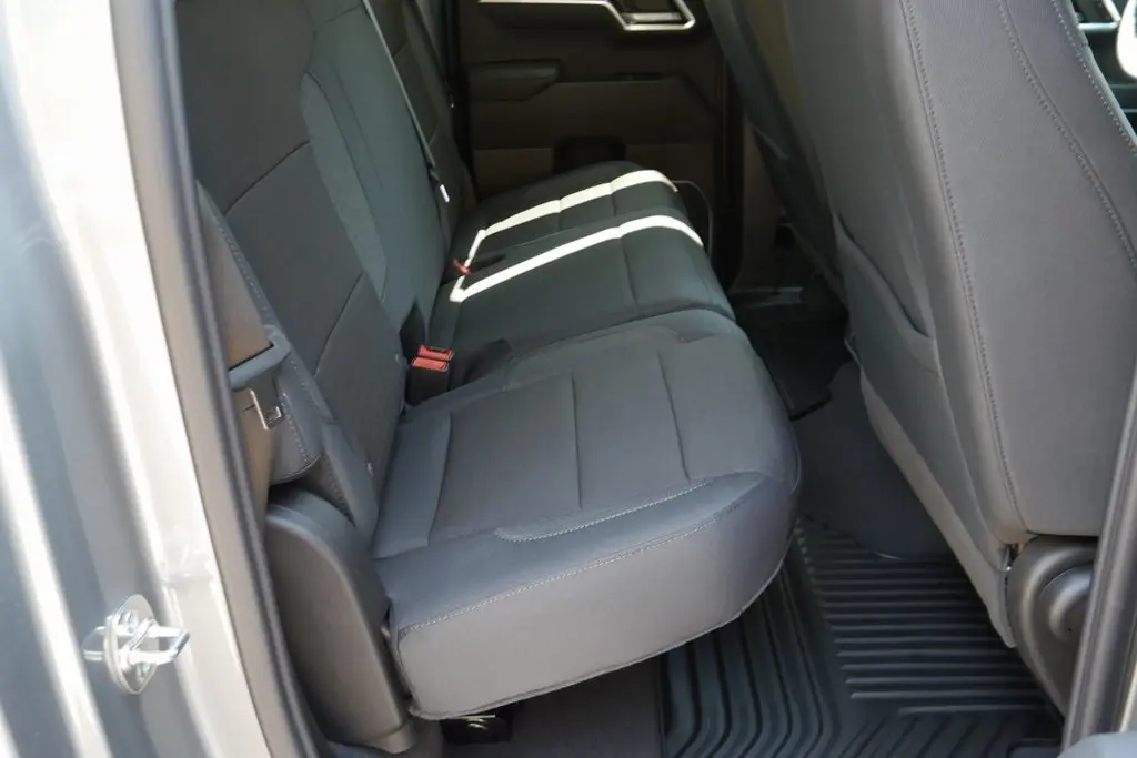 2026 Chevrolet Silverado LT photo 21