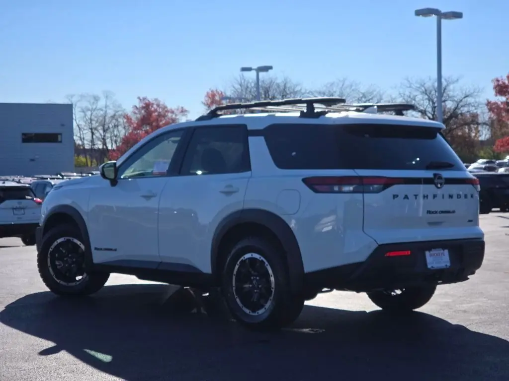 2025 Nissan Pathfinder Rock Creek photo 3