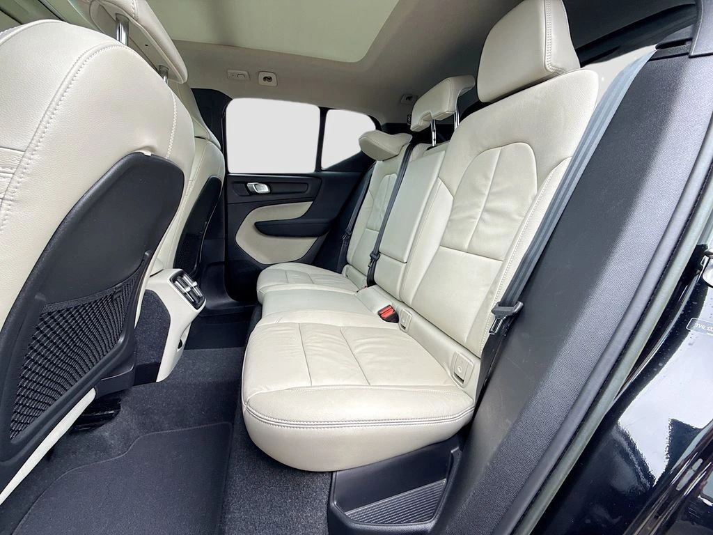 2023 Volvo XC40 Plus - Photo 20