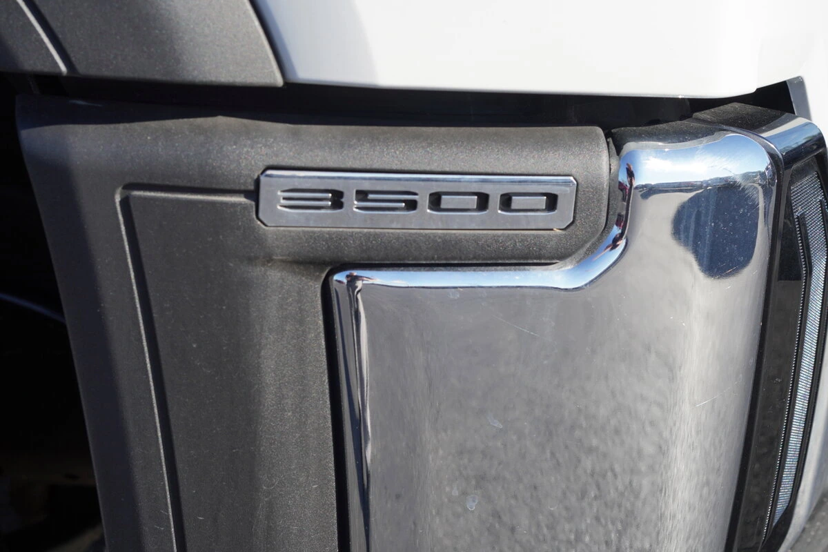 2025 GMC Sierra 3500 Chassis Cab Pro - Photo 13