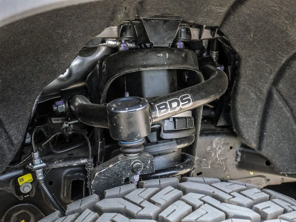 2026 Chevrolet Silverado 1500 ZR2 - Photo 10