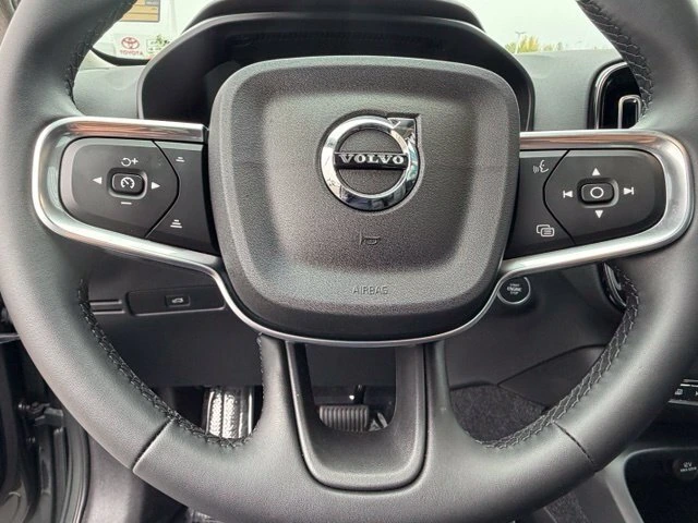 2026 Volvo XC40 Ultra - Photo 16