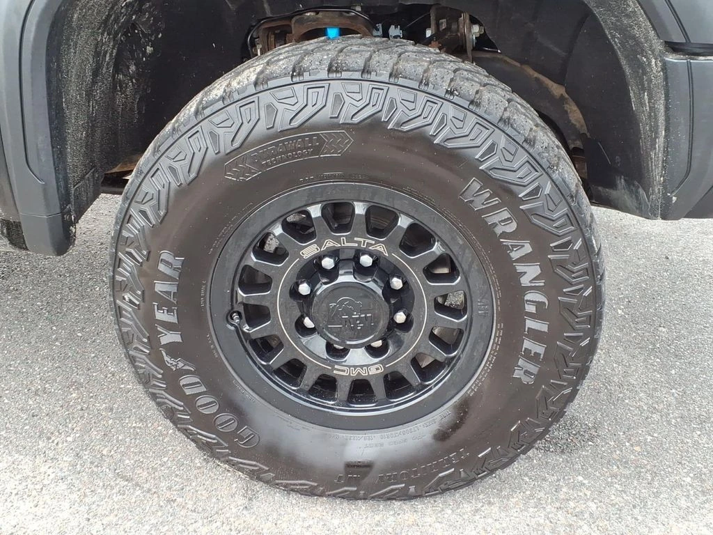 2024 GMC Sierra 2500HD AT4X - Photo 9