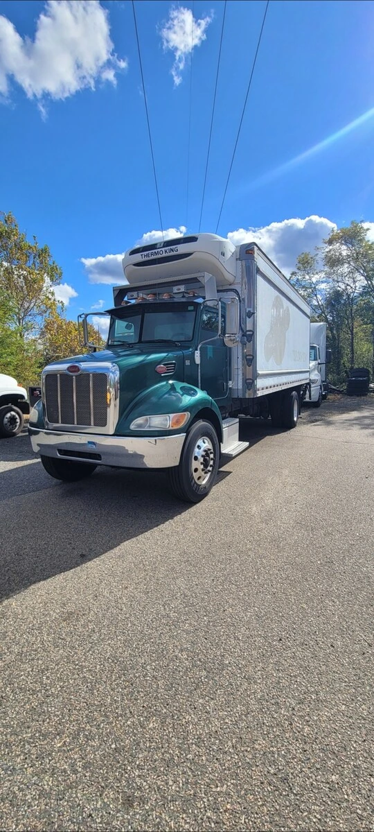 2014 Peterbilt 337