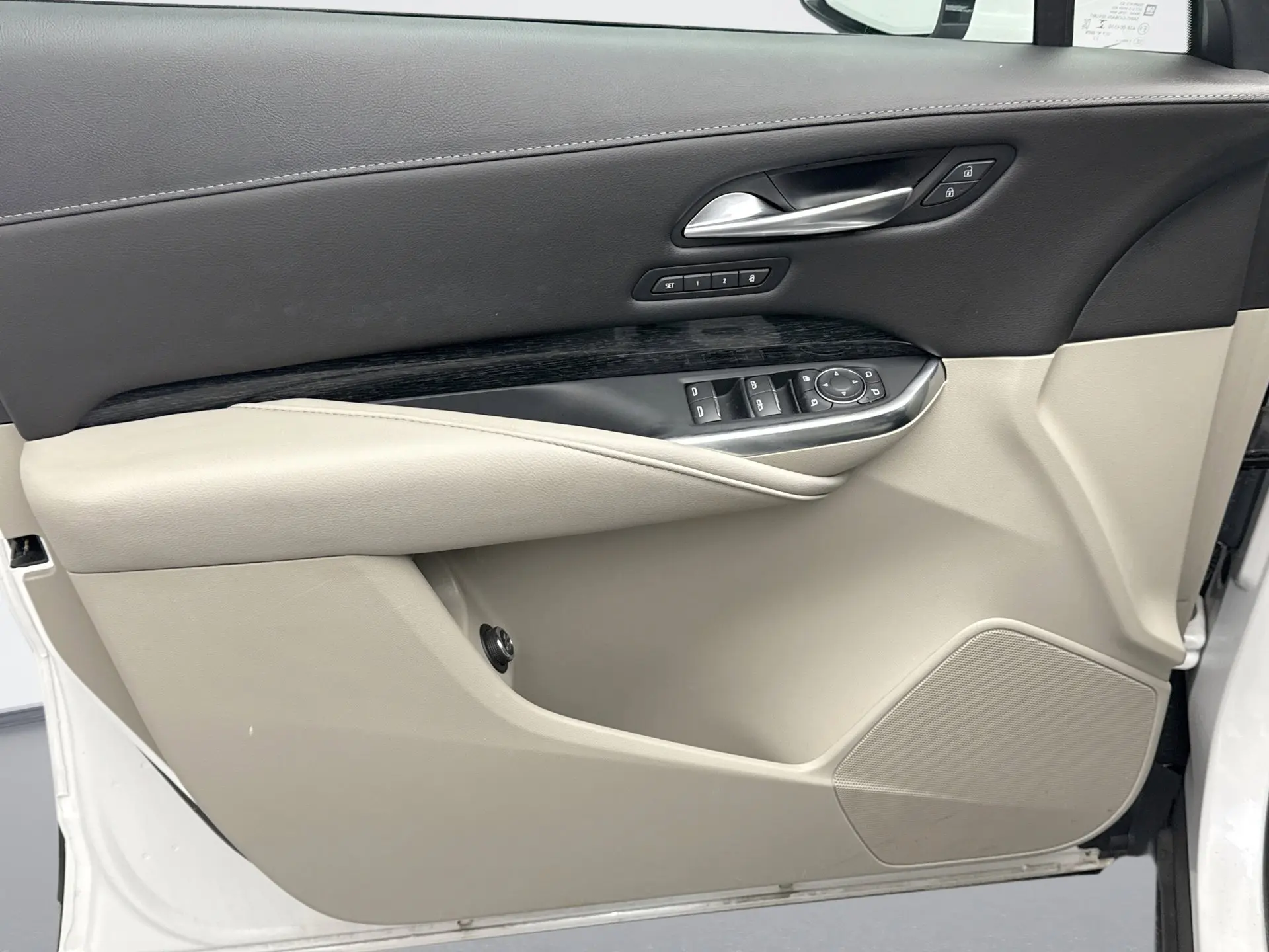 2022 Cadillac XT4 Premium Luxury photo 9