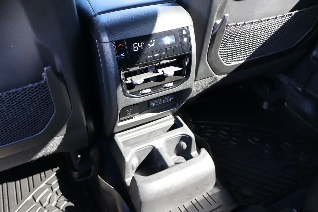 2024 Jeep Grand Cherokee Laredo photo 35