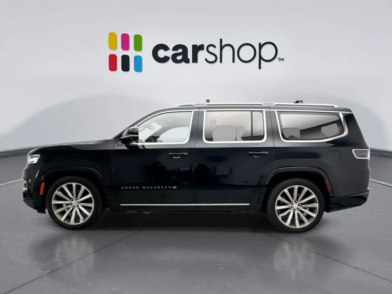 2022 Jeep Grand Wagoneer II photo 2