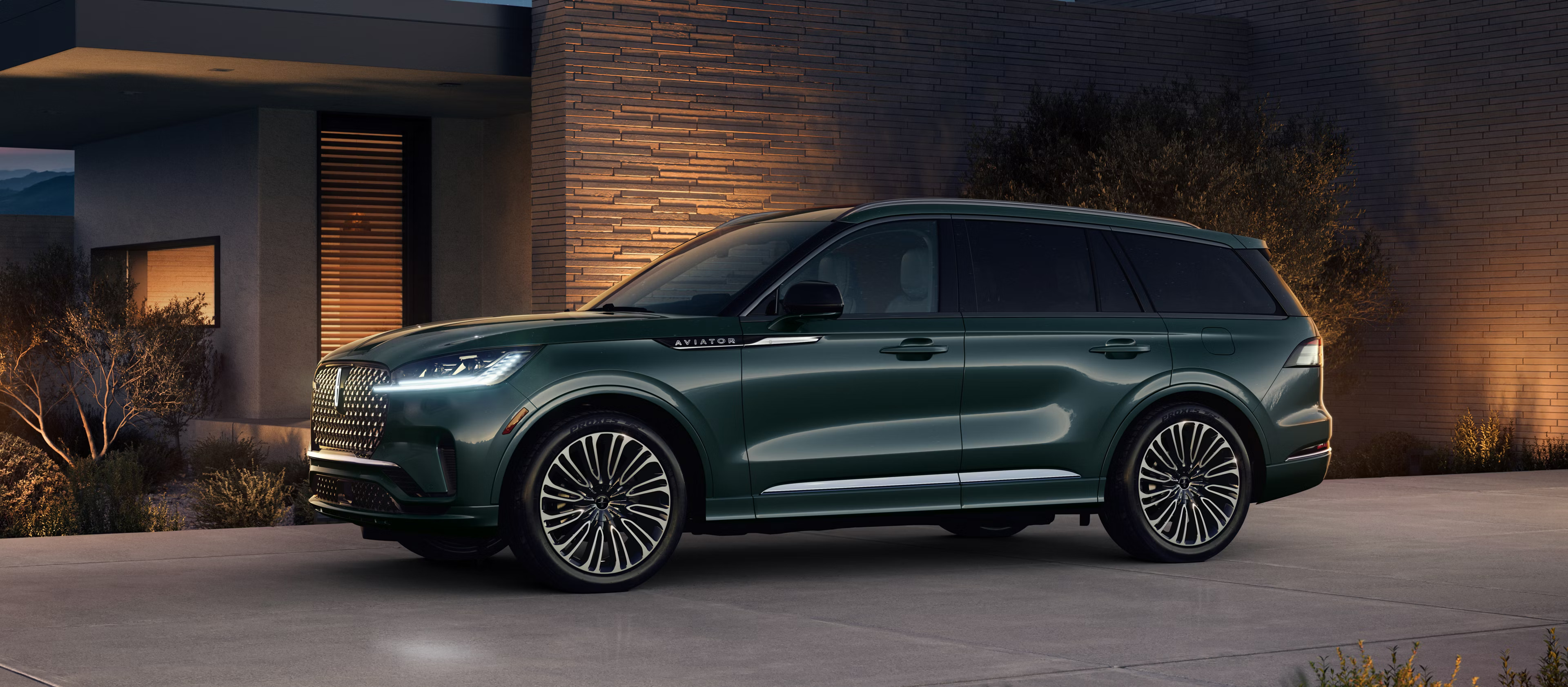 Lincoln Aviator Black Label