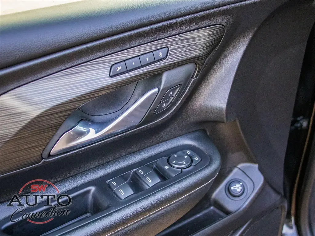 2024 Gmc Terrain SLT photo 26