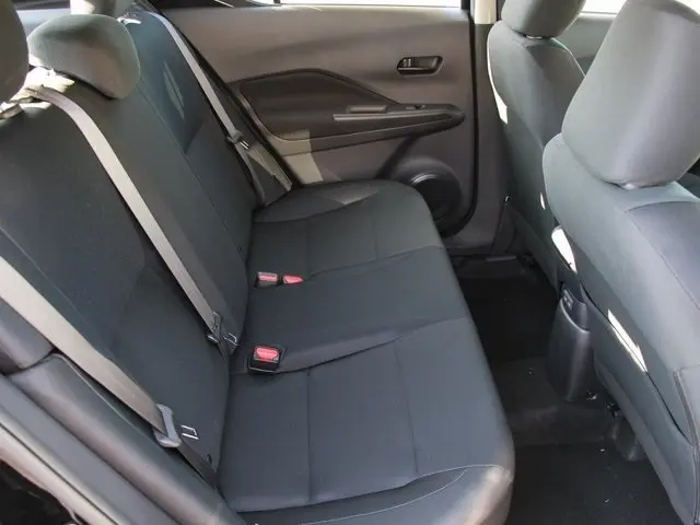 2025 Nissan Kicks Play S photo 26