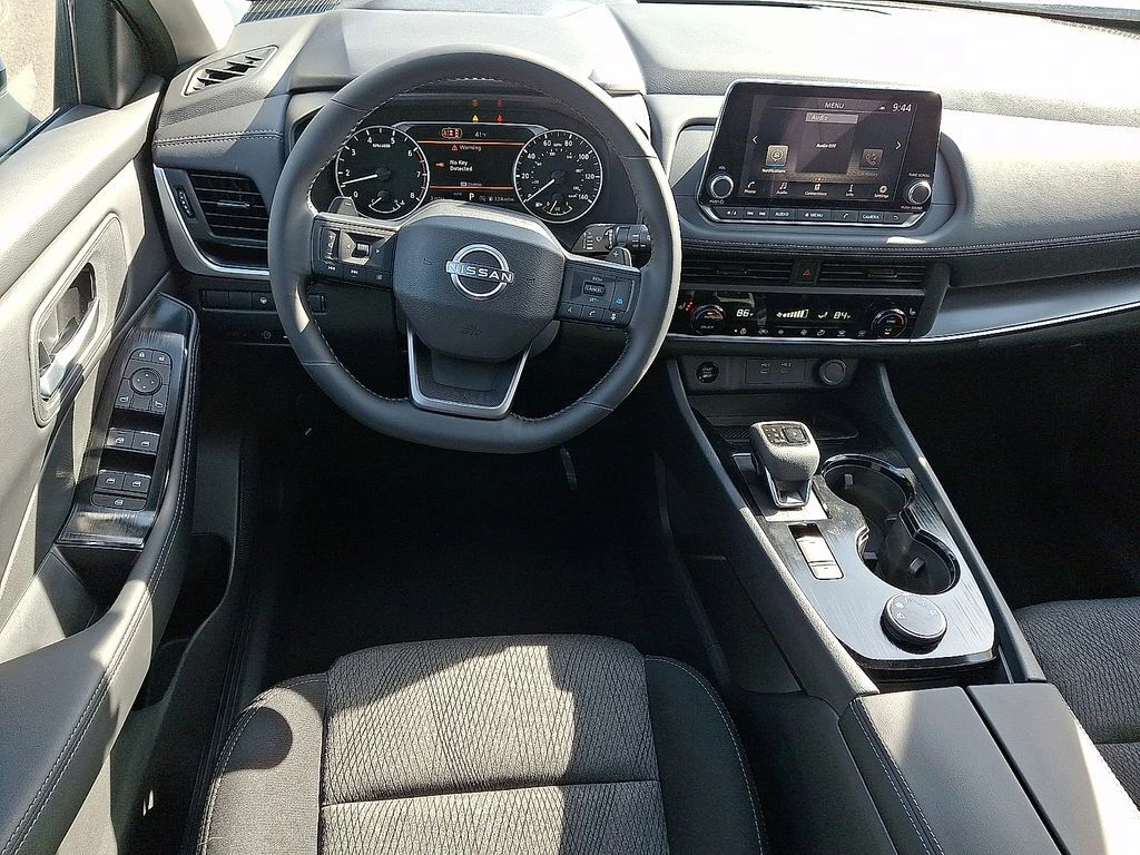 2026 Nissan Rogue SV - Photo 8