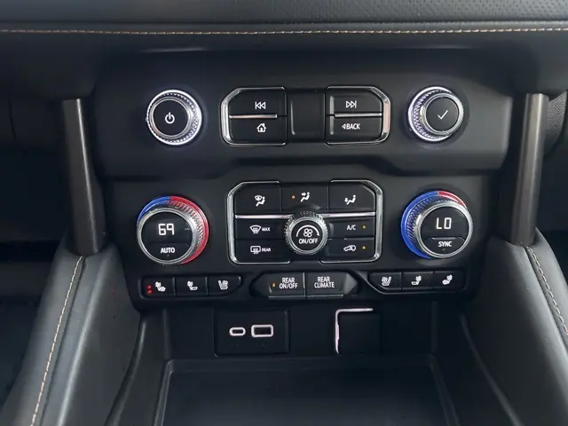 2023 Gmc Yukon XL AT4 photo 28