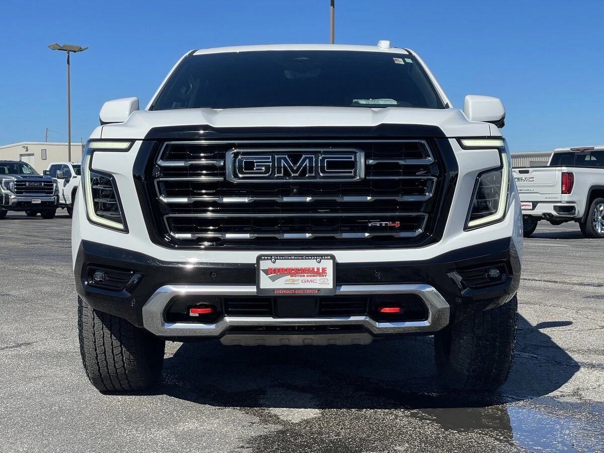 2025 GMC Yukon XL AT4 - Photo 9