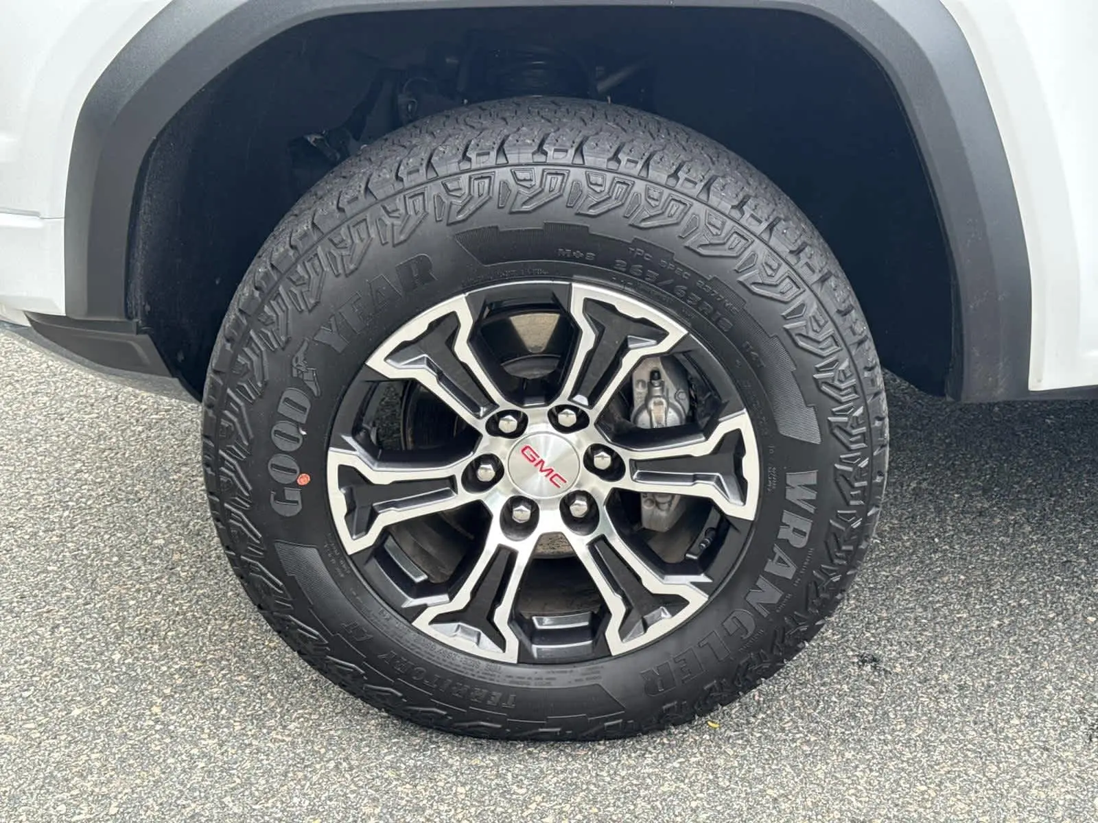2024 Gmc Canyon AT4 photo 9