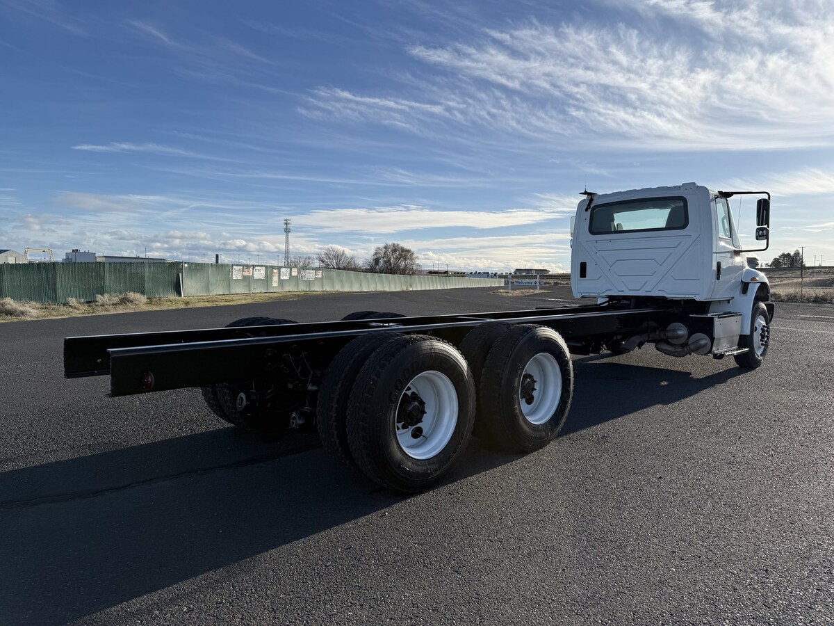 2017 International 4400 in Mount Vernon, WA — photo 4