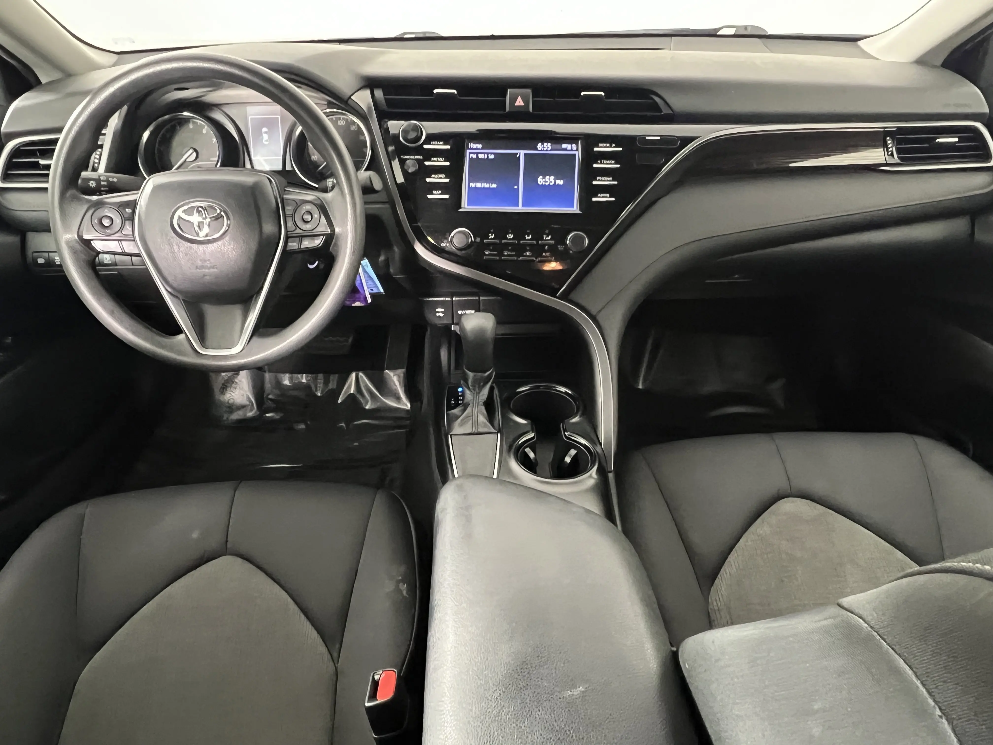 2019 Toyota Camry LE photo 18
