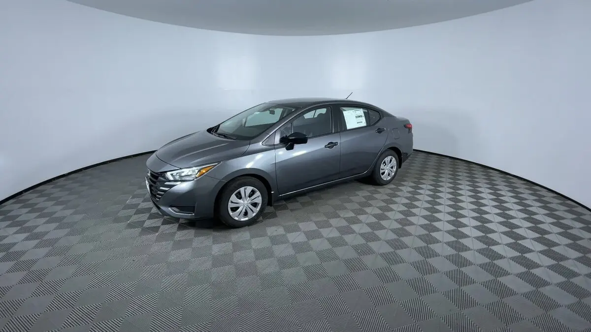 2025 Nissan Versa S photo 4