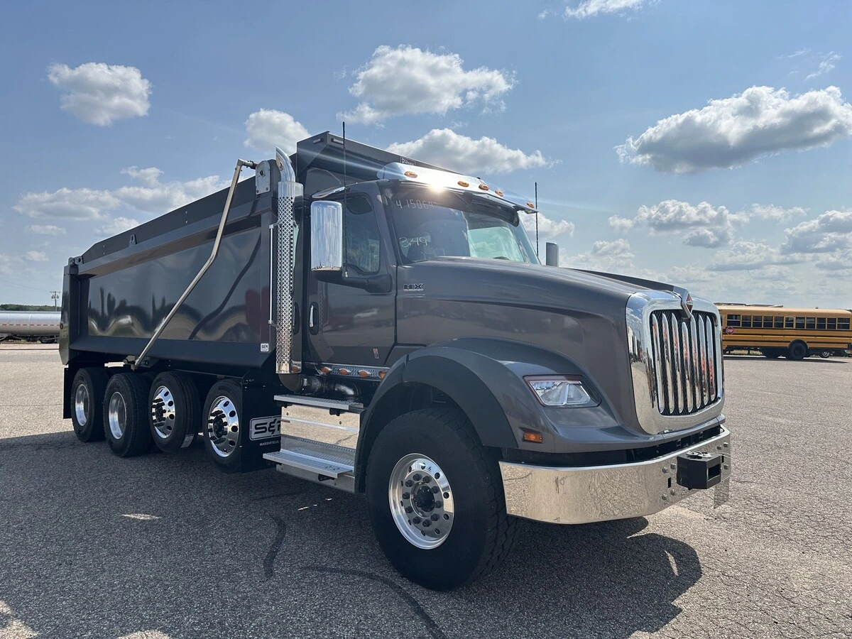 2027 International HX in Wausau, WI — photo 2