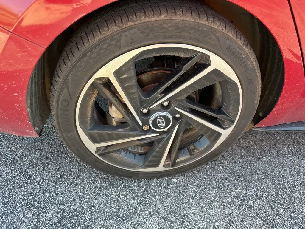 2022 Hyundai Elantra N Line photo 13