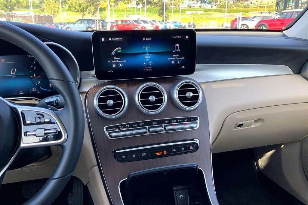 2023 Mercedes-Benz GLC Coupe GLC300 - Photo 6