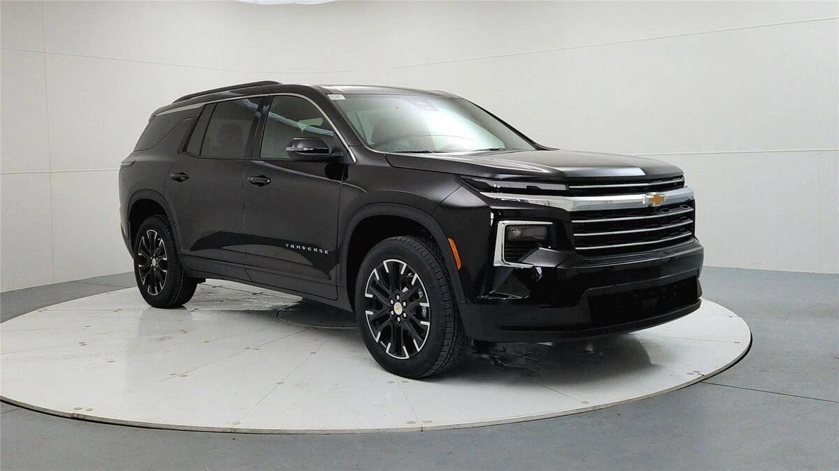 2026 Chevrolet Traverse LT's photo