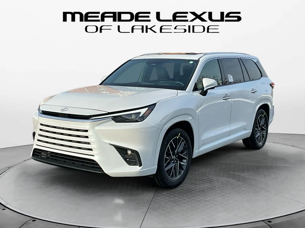 2026 Lexus TX Luxury's photo