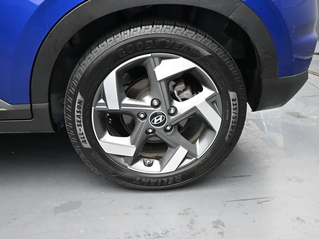 2021 Hyundai Venue SEL photo 11