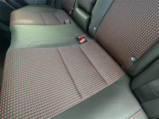 2026 Nissan Kicks SR photo 14
