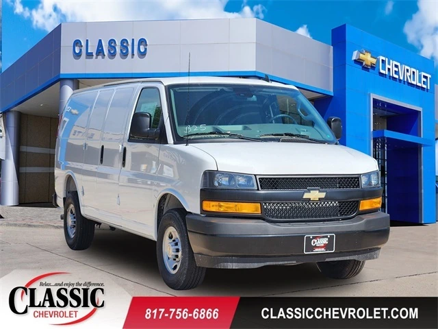 2025 Chevrolet Express 2500 Work Van HD's photo