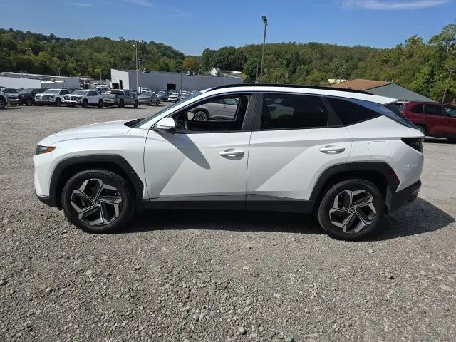 2022 Hyundai Tucson SEL Convenience photo 2