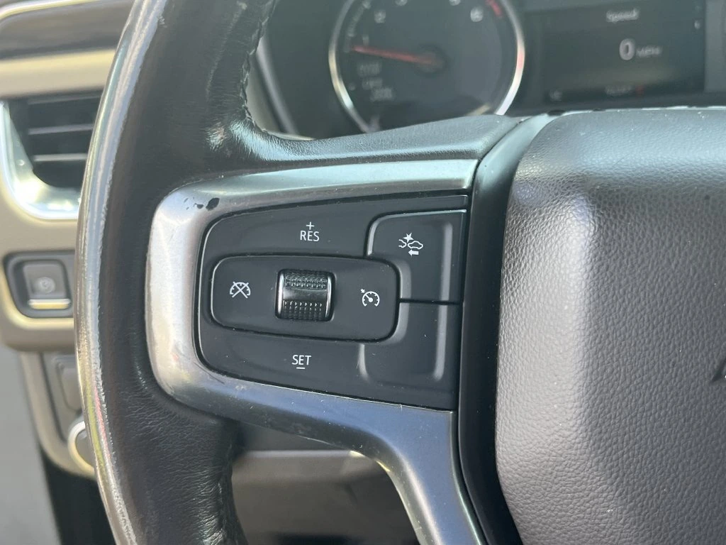 2021 Chevrolet Suburban LT - Photo 25